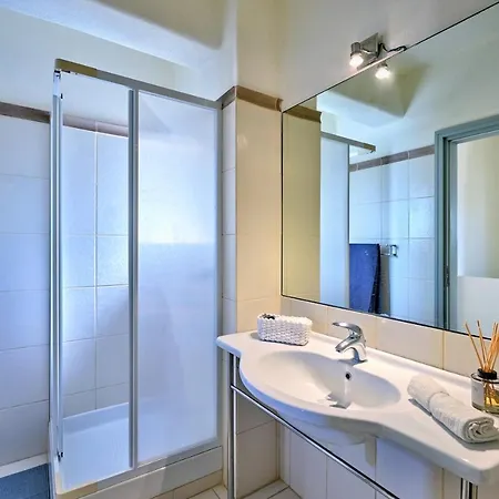 Semesterbostad Paros House 02 *
